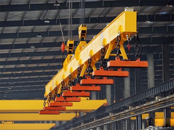 Overhead Crane with Electromagnetic Beam