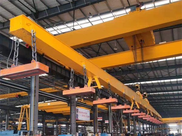 Overhead Crane with Electromagnetic Beam